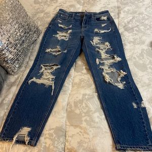 American eagle short jeans , ordered online and didn’t like how they fit on me